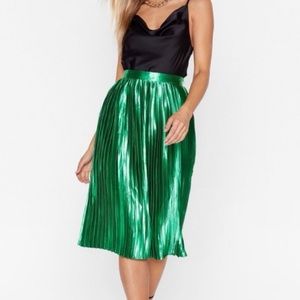Metallic Green Pleated Midi Skirt | Reposh | nastgal.com